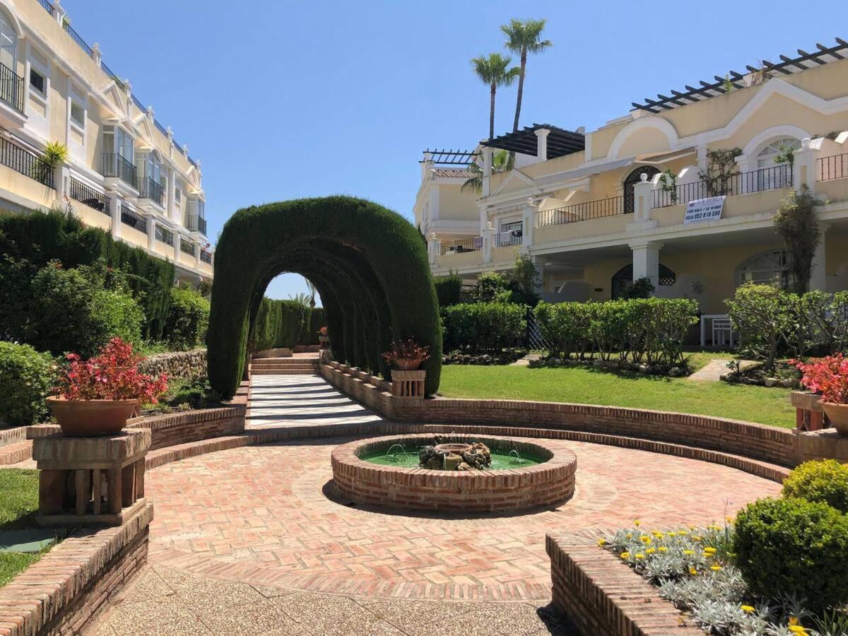 ALOHA - Espectacular Apartamento con 3 piscinas, 3 terrazas y parking Marbella Exterior foto